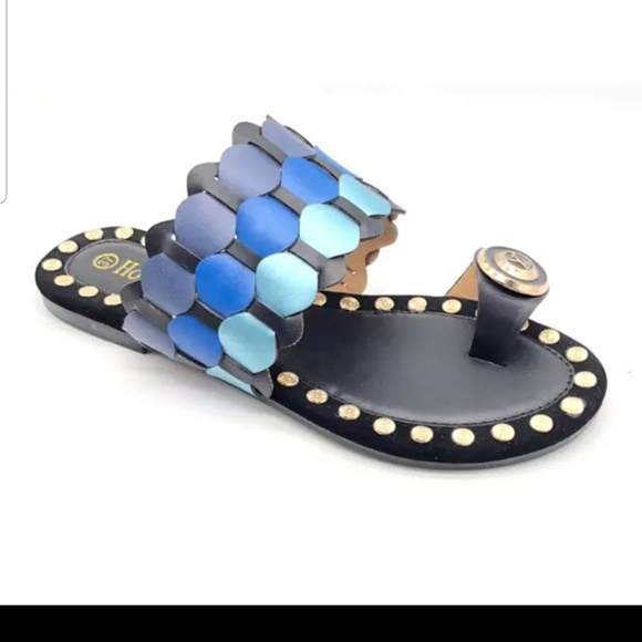 Slippers - Picture 2 of 3